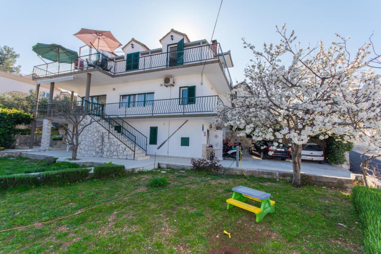 Apartments By The Sea Slatine, Ciovo - 1126 Трогир Екстериор снимка