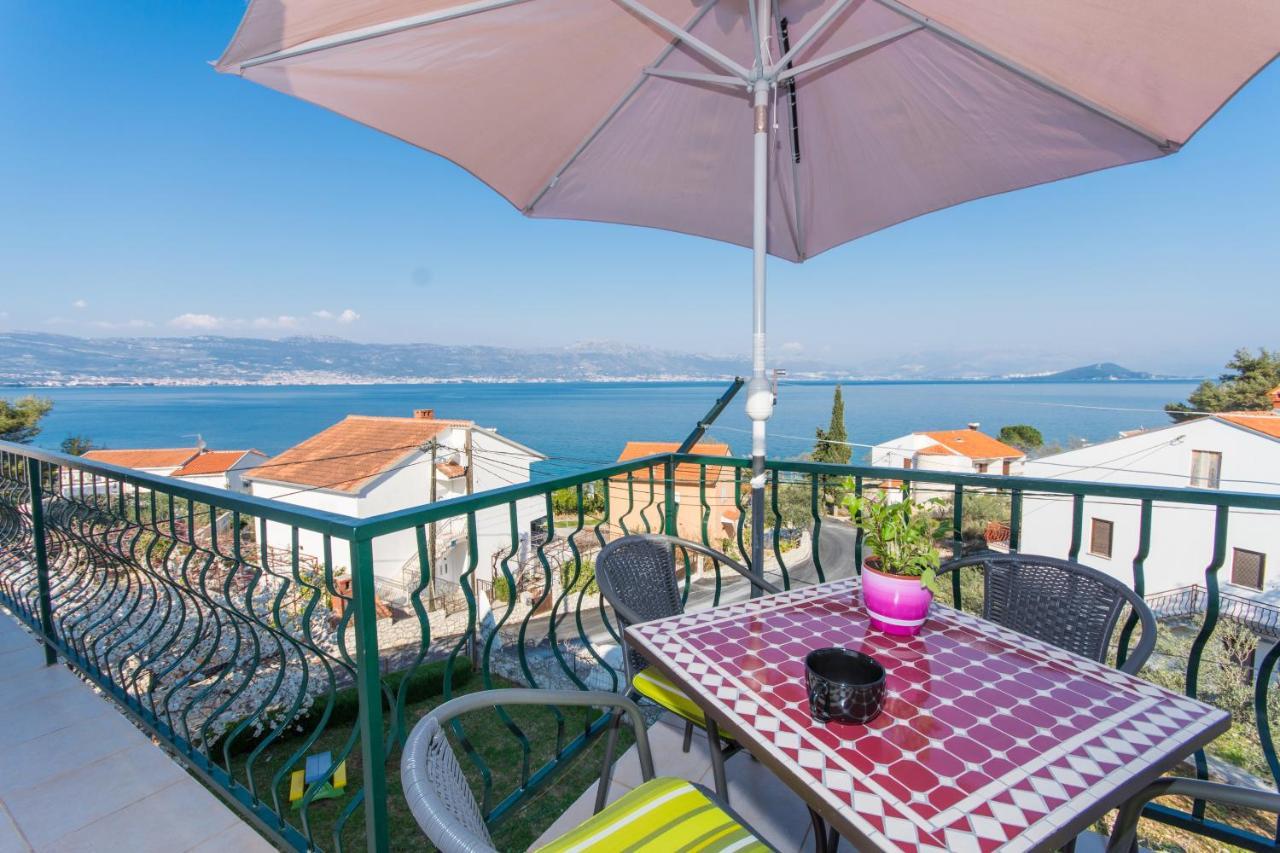 Apartments By The Sea Slatine, Ciovo - 1126 Трогир Екстериор снимка